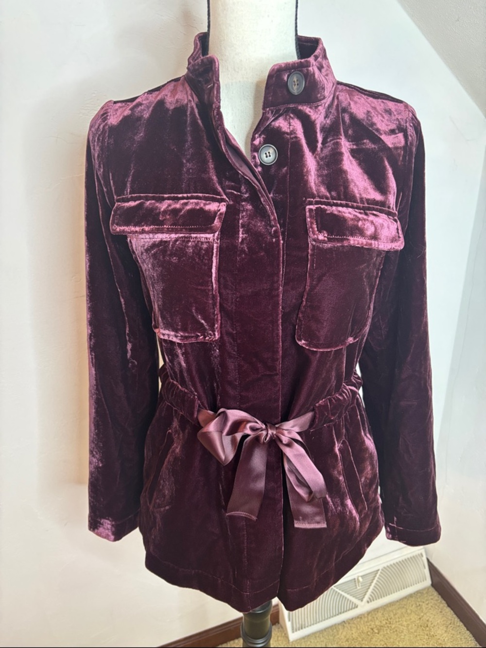 Ann Taylor Loft Women's Velvet Utility Jacket in Wine Size XS